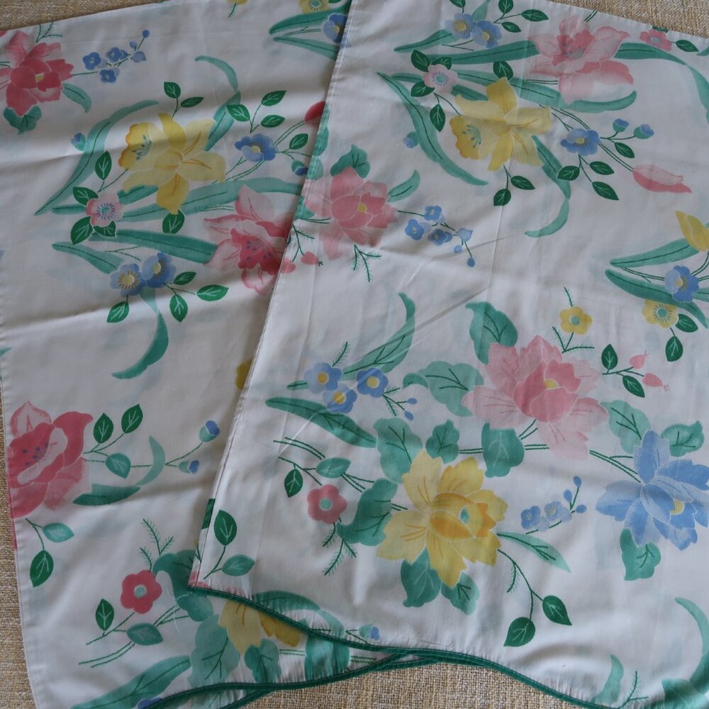 Vintage J P Stevens Utica Std. Percale Pillowcase Pair Set